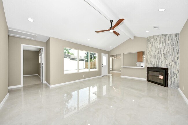 Foto del edificio - 16114 Forest Bend Ave