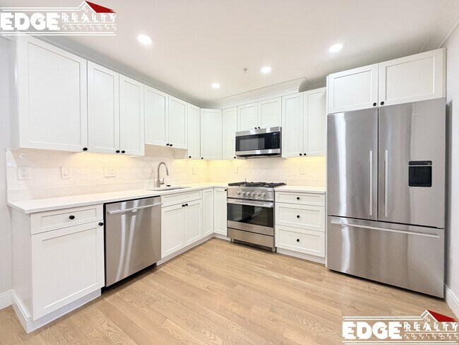 Building Photo - 12 Lopez Ave