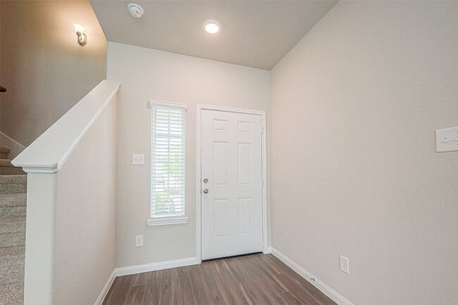 Building Photo - 2373 Tavo Trails Dr