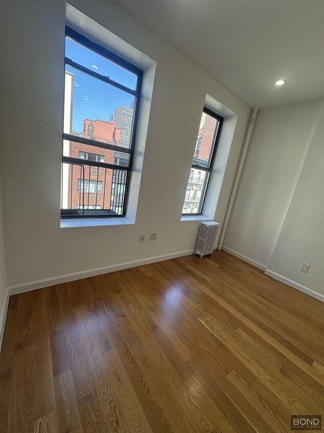 Building Photo - 314 E 91st St