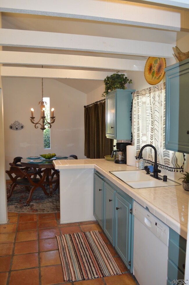 Building Photo - Casa Sonora, Furnished, Seasonal terms