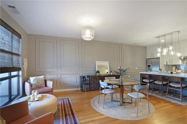 Foto del edificio - 472 Martin St SE