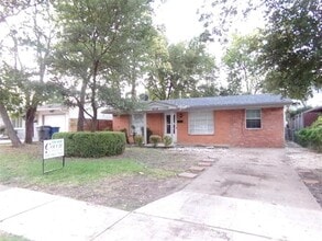Building Photo - 4318 Bonham St