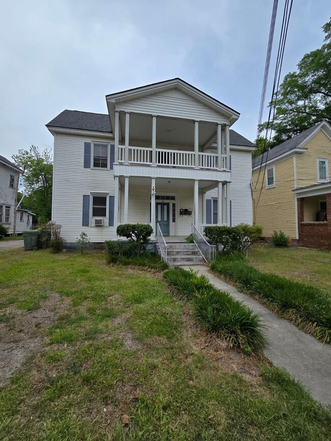 Building Photo - 403 W Hampton Ave