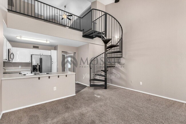 Building Photo - 9233 E Neville Ave