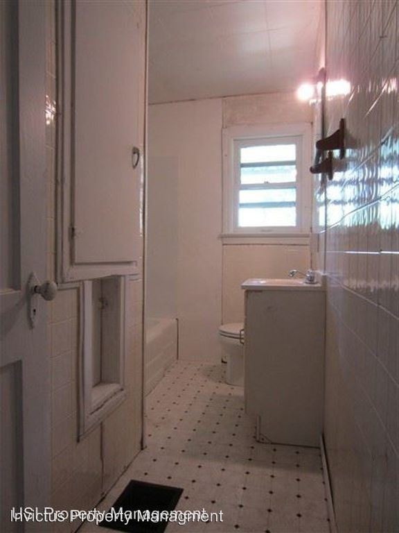 Building Photo - 4 br, 1 bath House - 3205 N Gladstone