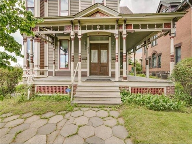 Building Photo - 653 5th St E