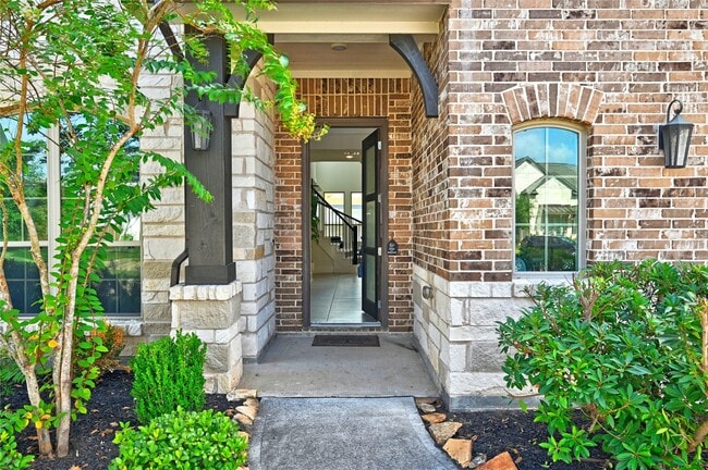 Building Photo - 6211 Shore Ridge Ct