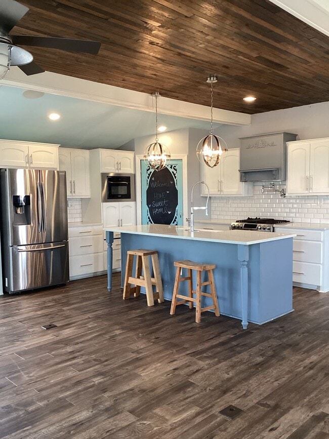 Building Photo - Beautiful 3 Bed House - Horses Allowed!!