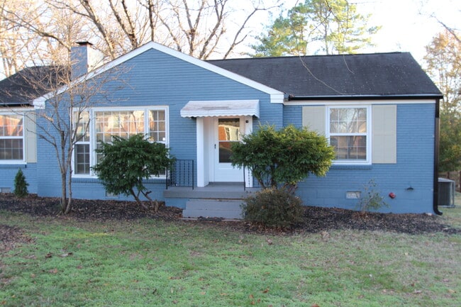 Building Photo - 2313 Ingleside Dr