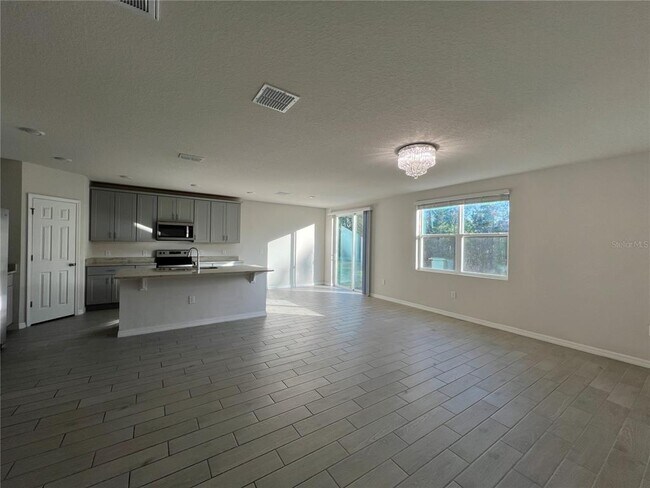 Foto del edificio - 17245 Cagan Crossings Blvd