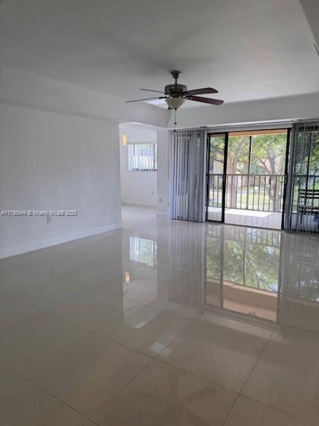 Foto del edificio - 8415 SW 107th Ave