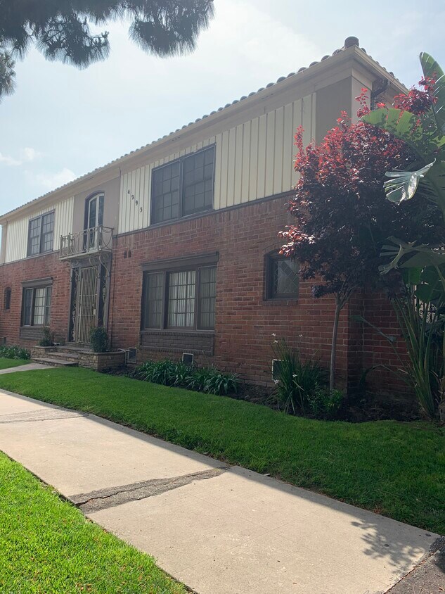 Front Entrance - 4291 Leimert Blvd
