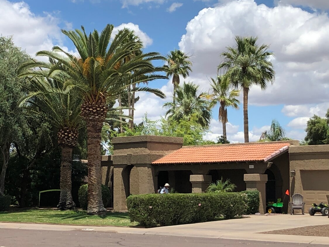 street view - 7012 E Redfield Rd