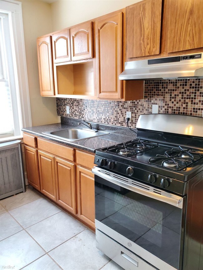 Foto del edificio - 1 br, 1 bath  - 509 Norton Pkwy 2c