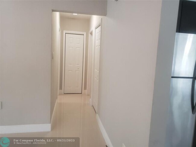 Foto del edificio - 741 NE 16th Ave