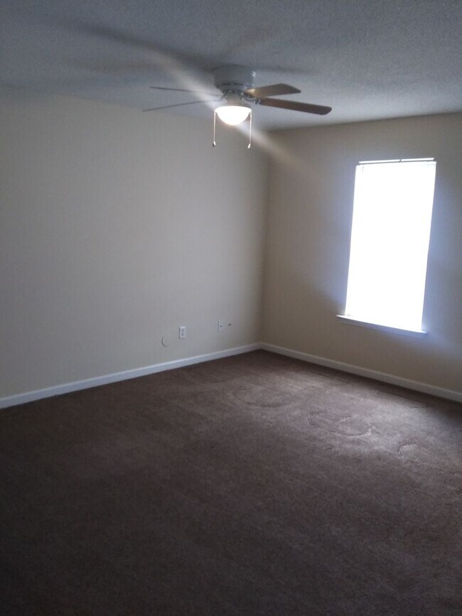 Foto del edificio - 3941 Rodnor Forest Ln