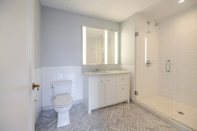 Interior Photo - One Bennett Park