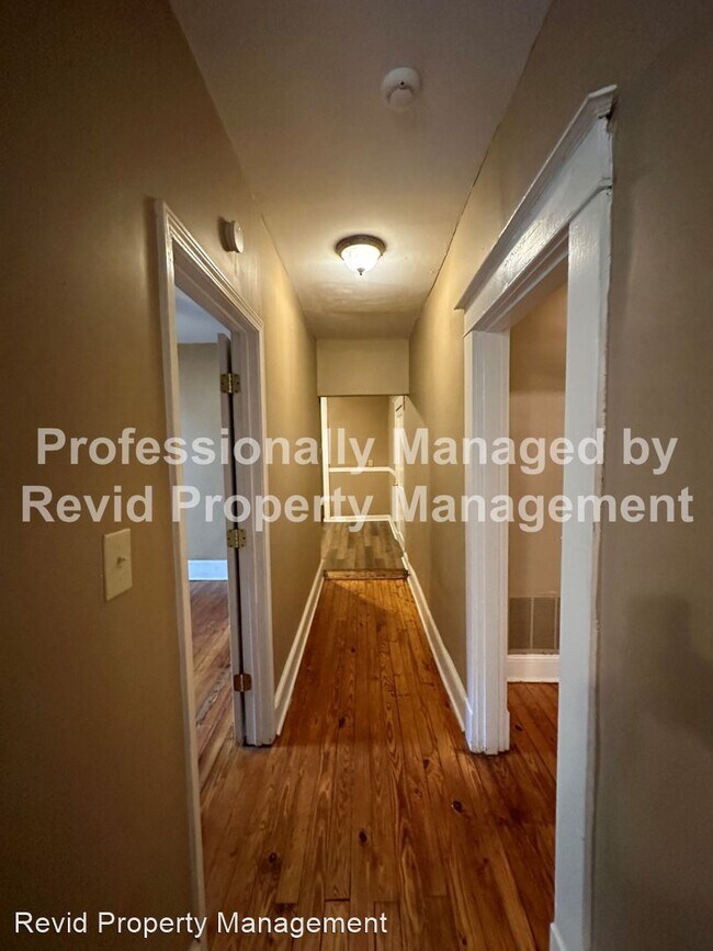 Foto del edificio - 3 br, 1 bath House - 3590 Douglass Ave.