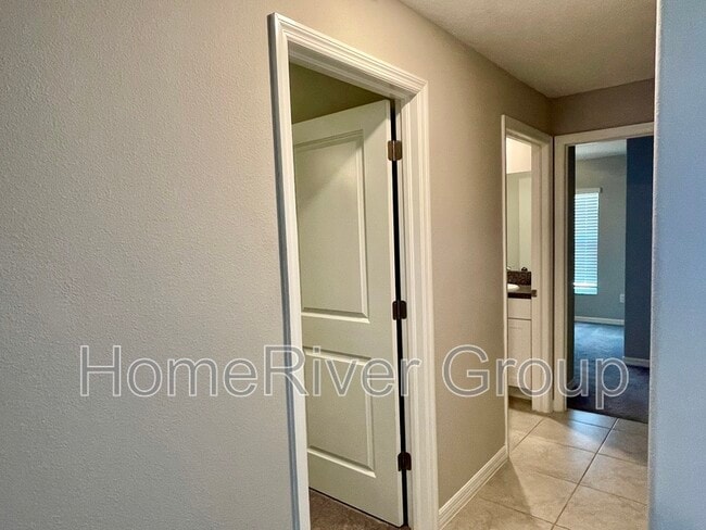 Foto del edificio - 10411 Alder Green Dr