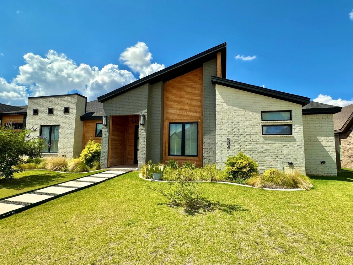 Foto principal - 504 Brookshire Ave