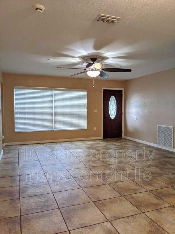 Foto del edificio - 6891 Circle Creek Dr
