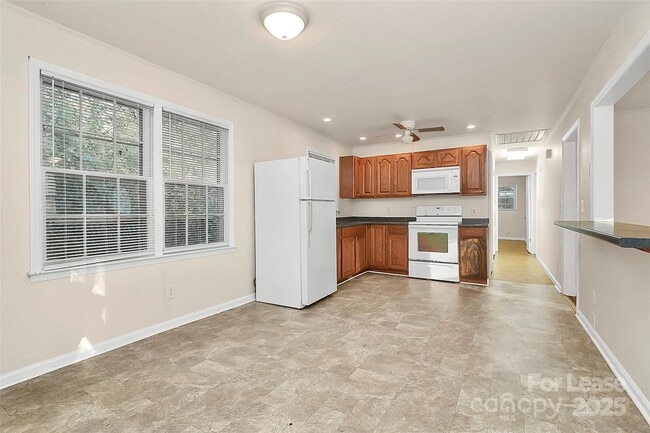 Building Photo - 5325 Cold Harbor Dr