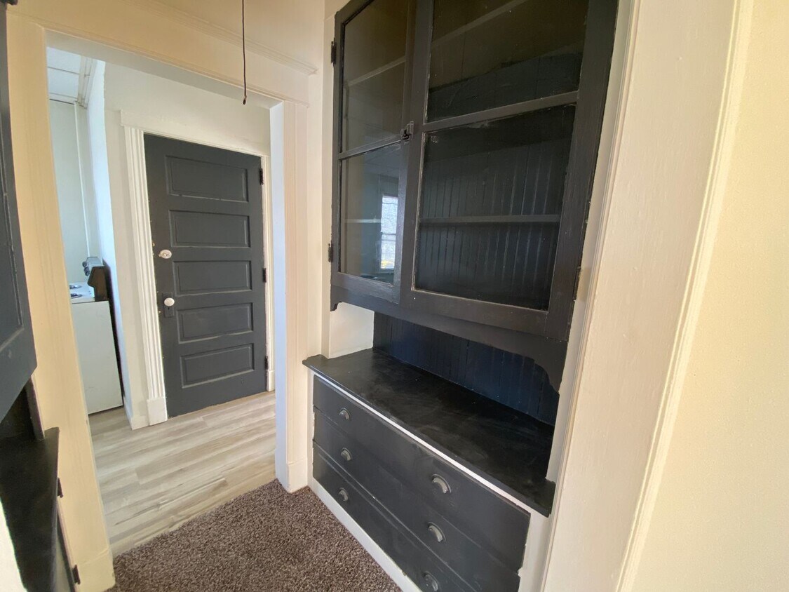 Foto principal - 1625 Court St