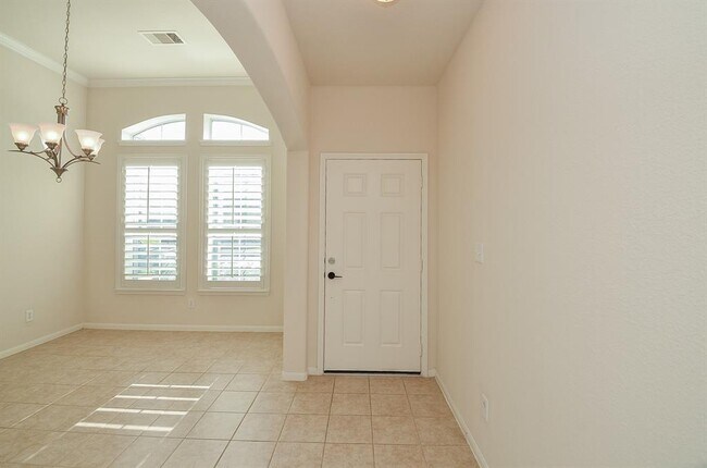 Building Photo - 20162 Emerald Mountain Dr