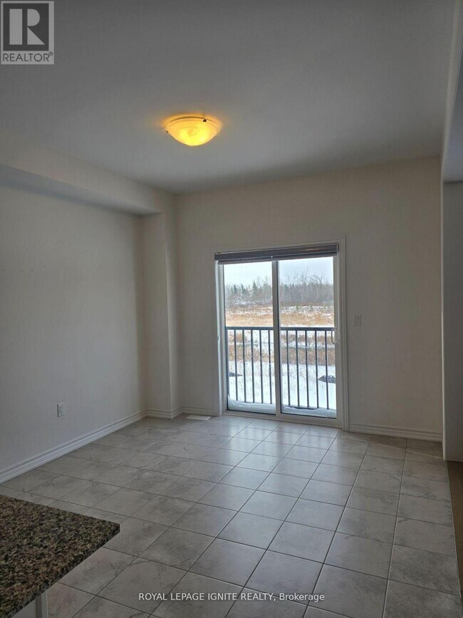 Photo du bâtiment - 387 Russell St