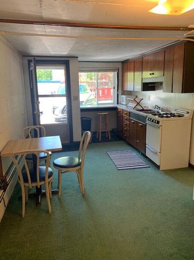 Building Photo - West Shore Apartments - 398
