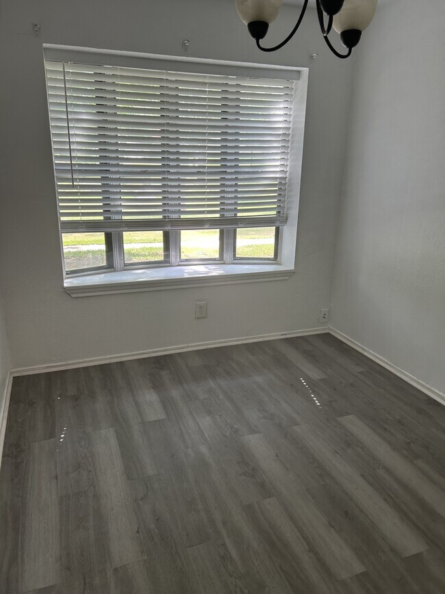 Foto del edificio - 4816 Rollingwood Ct