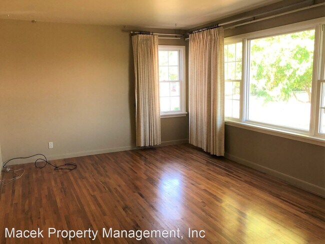 Building Photo - 3 br, 2 bath House - 3652 4th Avenue South