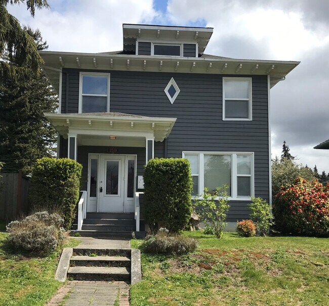 Foto del edificio - 2519 Baker Ave