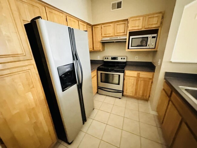 Building Photo - 3406 Sohot Street # 206