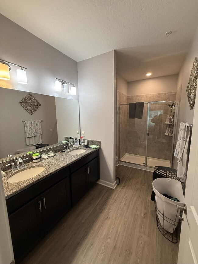 Building Photo - 3542 Fairwaters Ct