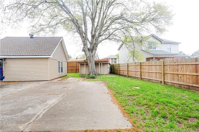 Building Photo - Cottage Home for Lease