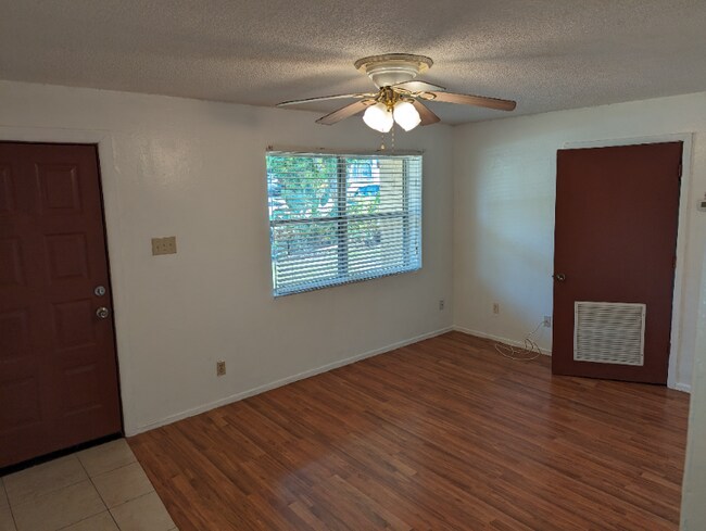Foto del edificio - 3818 Carroway St