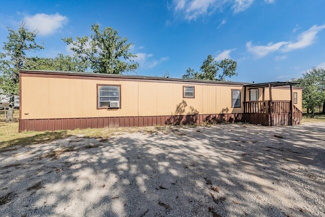Building Photo - 419 Wood River Rd