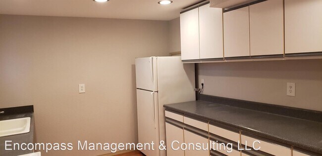 Building Photo - 2 br, 1 bath House - 342 Delmar Drive N