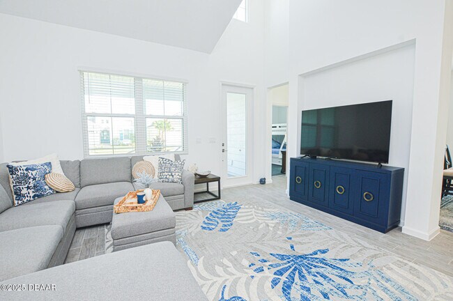 Foto del edificio - 467 Salty Lime Pl