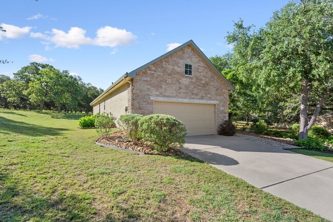 Building Photo - 118 Larkspur Ln