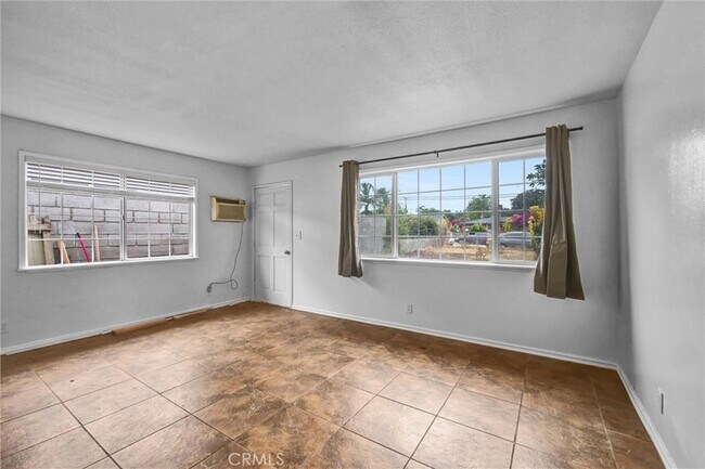 Foto del edificio - 9436 Ramona Ave