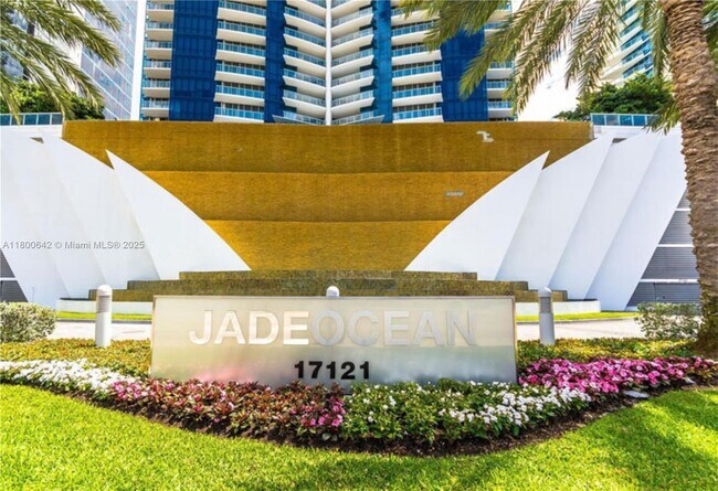 Building Photo - 17121 Collins Ave