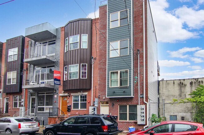 Foto del edificio - 5 br, 5 bath Triplex - 1950 N GRATZ ST Unit A