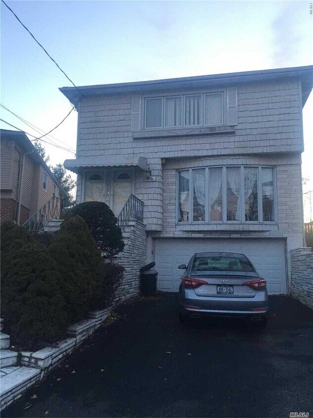 Primary Photo - 72-32 243rd St