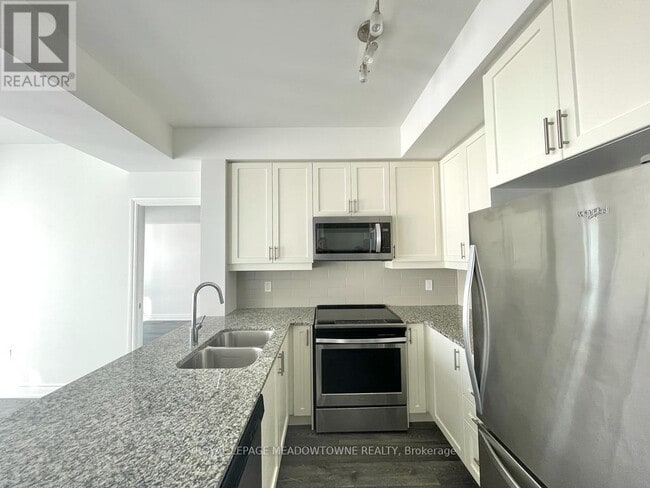 Photo du bâtiment - 1050 Main St E