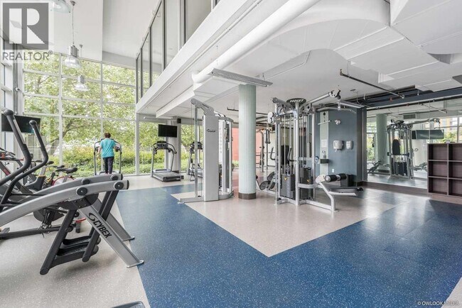 Photo du bâtiment - 7008 River Pkwy