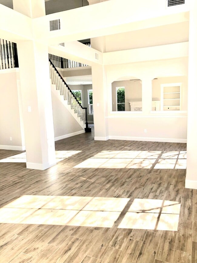 Foto del edificio - 5711 Silver Bay Ct