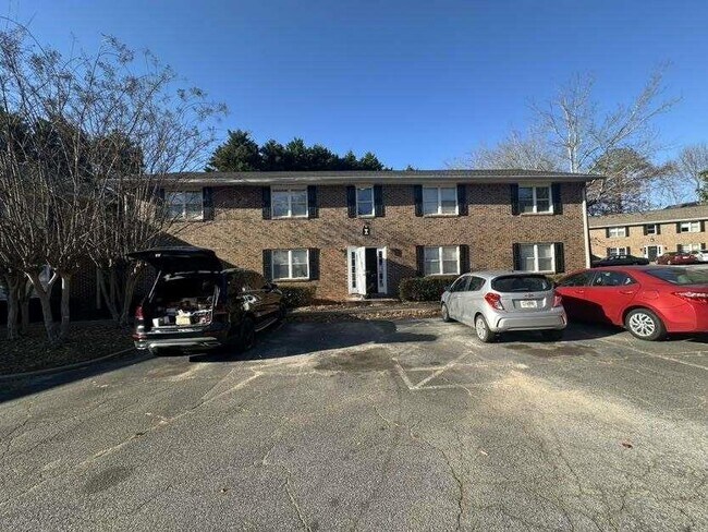 Foto del edificio - 393 Stone Mountain St
